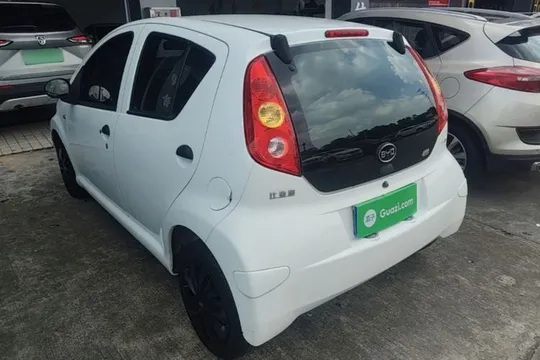 BYD F0