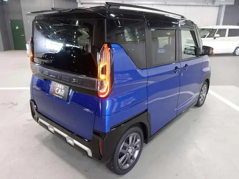 Mitsubishi Delica Mini