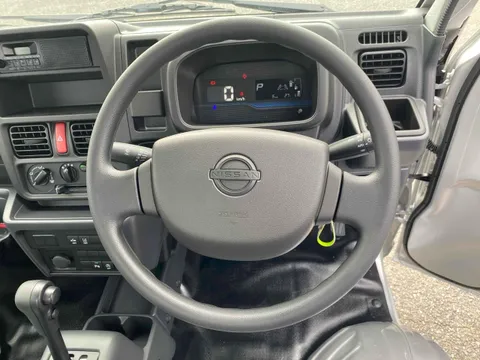 Nissan Clipper Truck