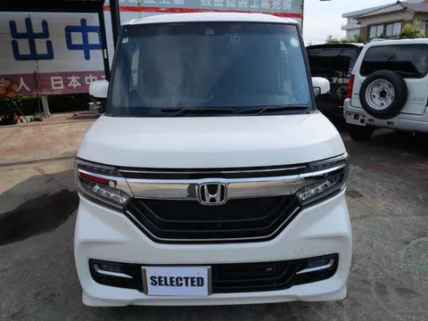 Honda N-BOX Custom