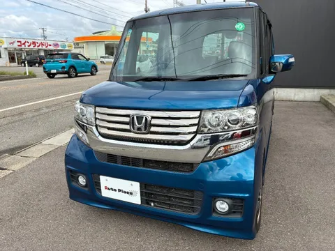 Honda N-BOX Custom