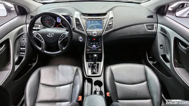 Hyundai Elantra (Avante)