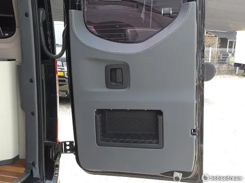11-Seater Sprinter