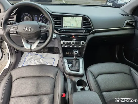 Hyundai Elantra (Avante)