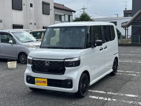 Honda N-BOX Custom