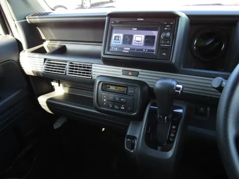 Honda N-VAN Plus Style