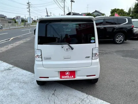 Toyota Pixis Space