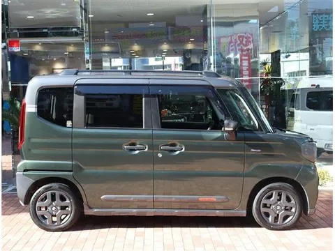 Suzuki Spacia Gear