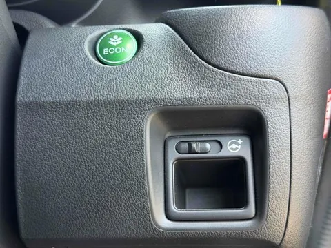 Honda N-BOX Slash