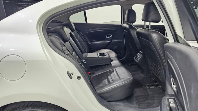Renault SM3