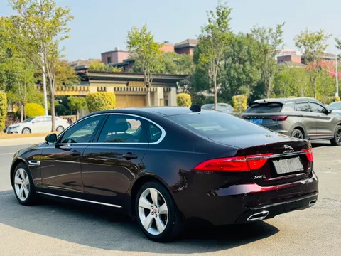 Jaguar XFL