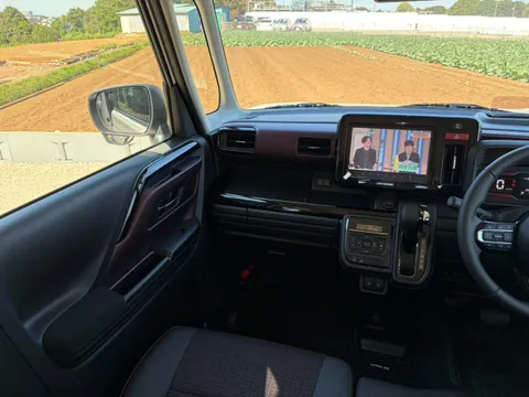 Suzuki Spacia