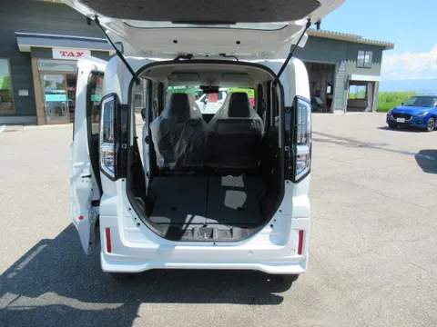 Suzuki Spacia Custom