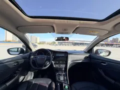 Venucia T70