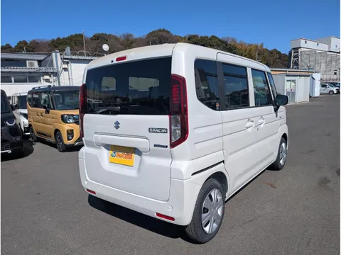 Suzuki Spacia