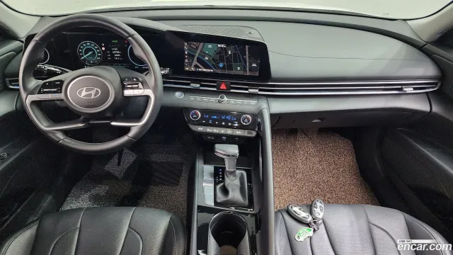 Hyundai Elantra (Avante)