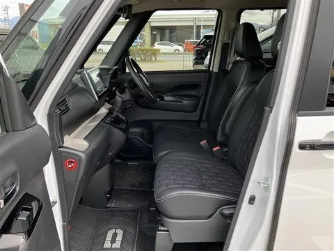 Mitsubishi Delica Mini