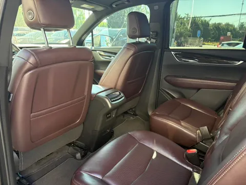 Cadillac XT6