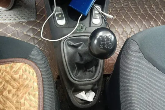BYD F0