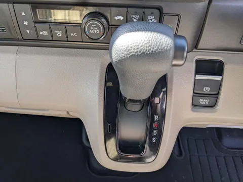 Honda N-BOX Joy