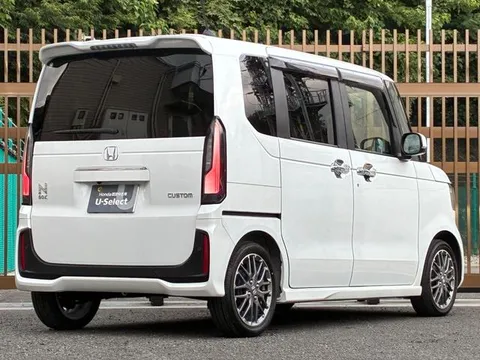 Honda N-BOX Custom