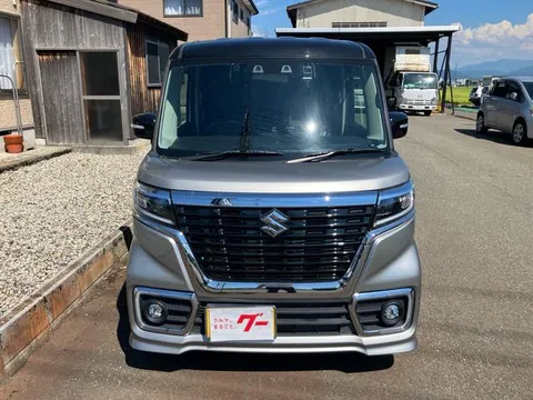 Suzuki Spacia Custom