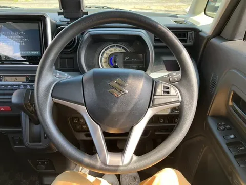 Suzuki Spacia Base