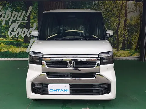 Honda N-BOX Custom