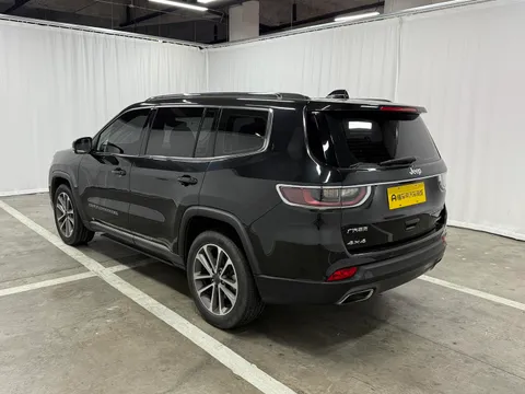 Jeep Grand Commander