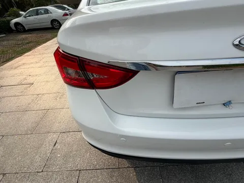 Chery Arrizo 5