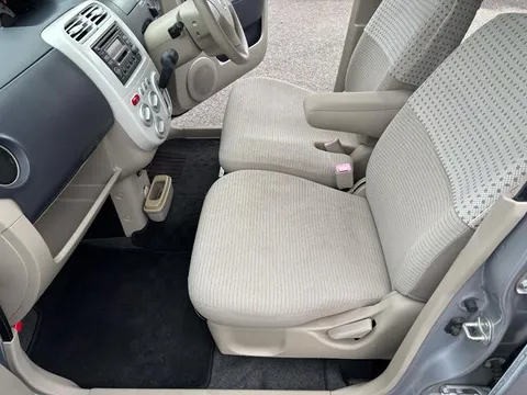 Nissan Otti