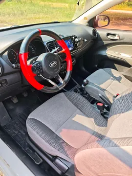 Kia Pegas