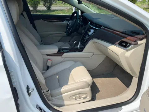 Cadillac XTS