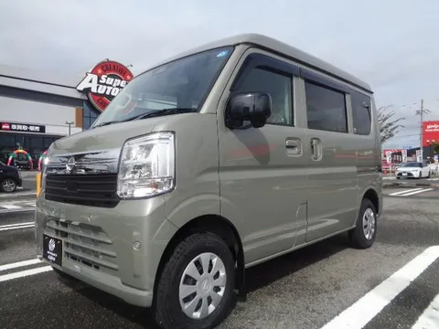 Nissan Clipper Van