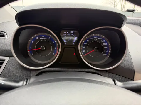 Hyundai Elantra (Avante)