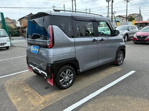 Mitsubishi Delica Mini