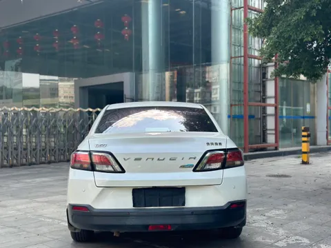 Venucia D60