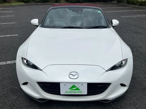 Mazda MX-5 (Roadster)
