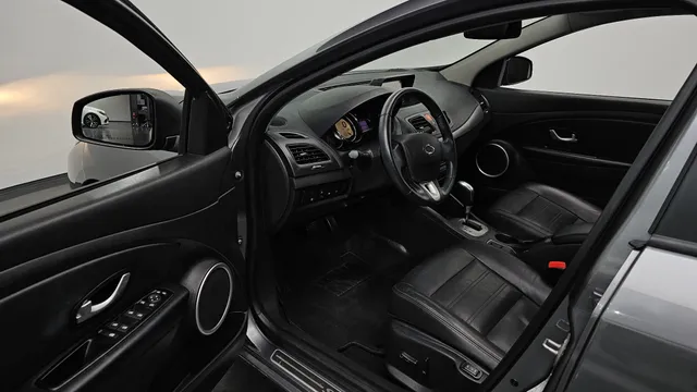 Renault SM3