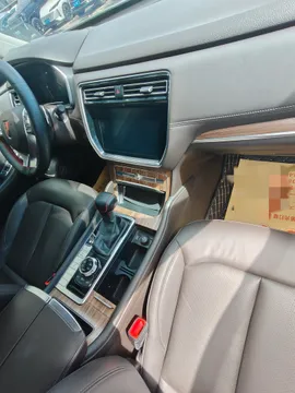 Roewe RX8