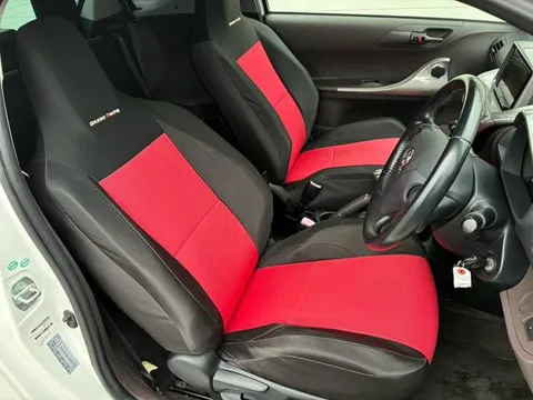 Toyota iQ