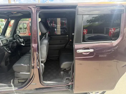 Toyota Pixis Mega
