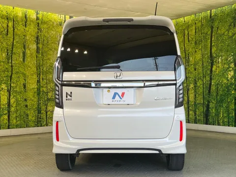 Honda N-BOX Custom