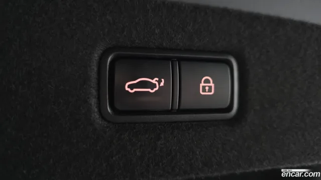 Genesis G90 (EQ900)