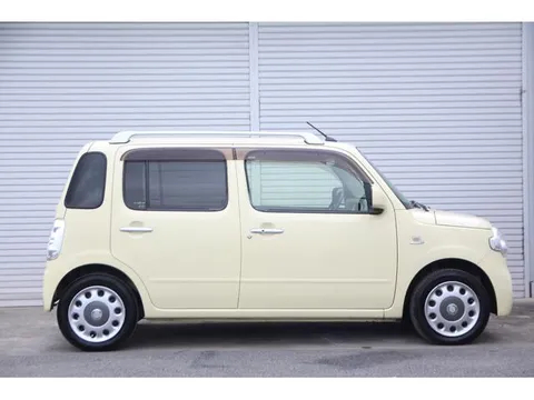 Daihatsu Mira Cocoa