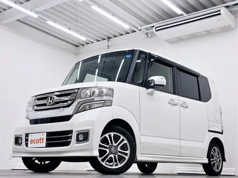 Honda N-BOX Custom