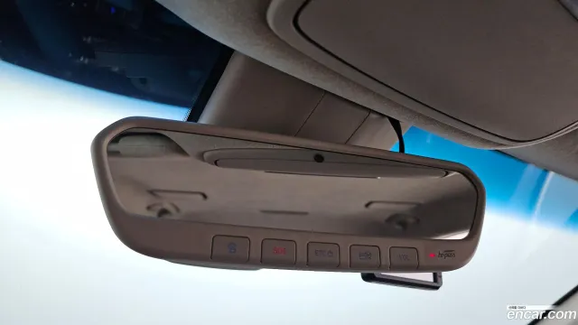 Genesis G90 (EQ900)