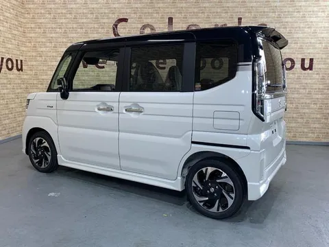 Suzuki Spacia Custom