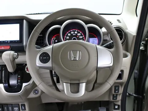 Honda N-BOX Slash