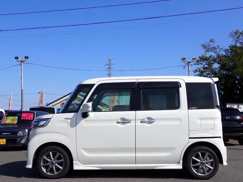 Suzuki Spacia Custom